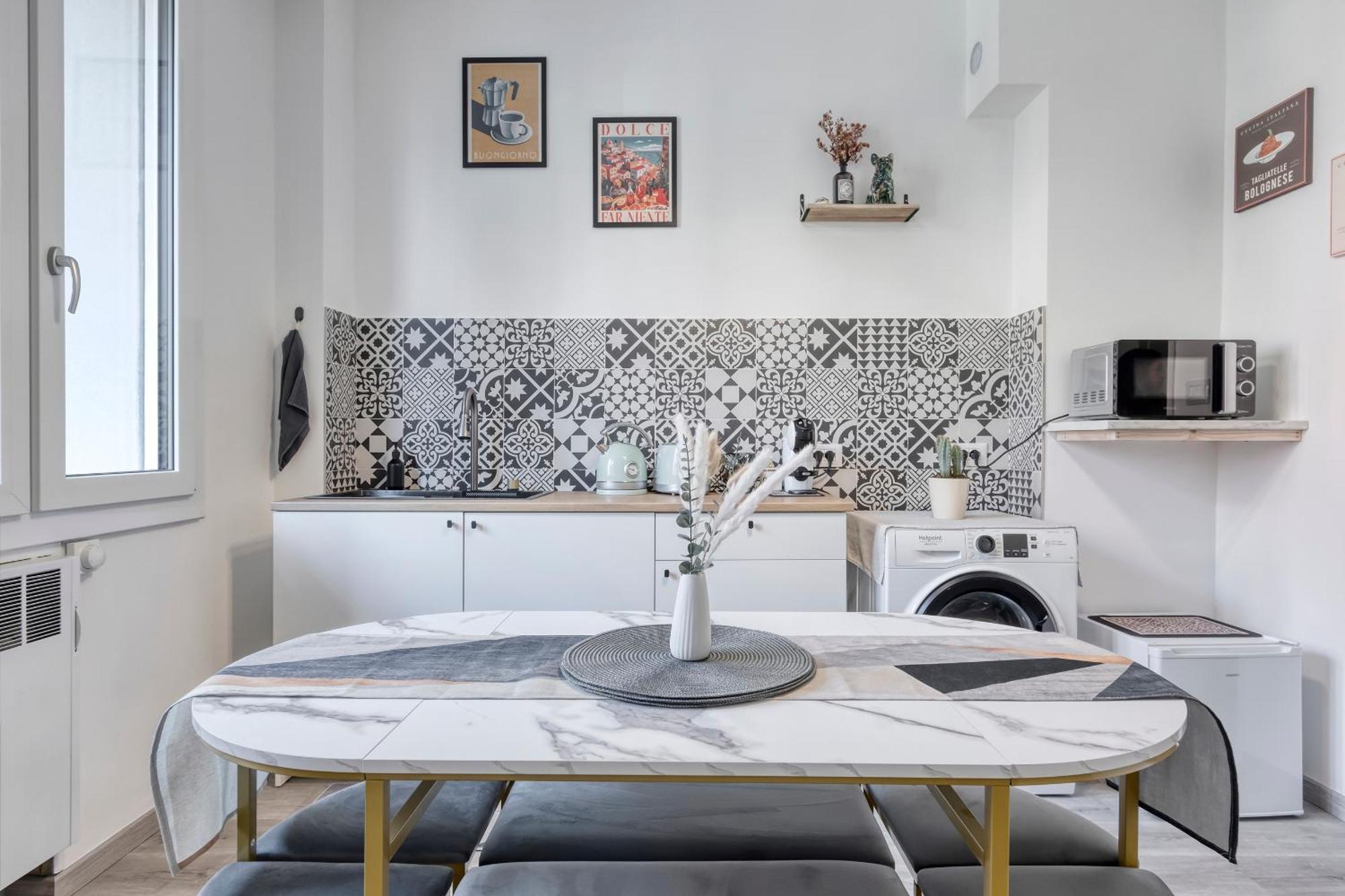 Wanderlust Rooms Bologna Fiera, Free Parking Bagian luar foto